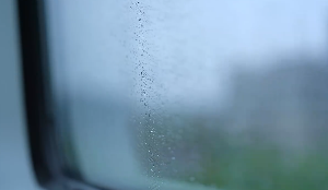 车窗细雨下雨视频素材